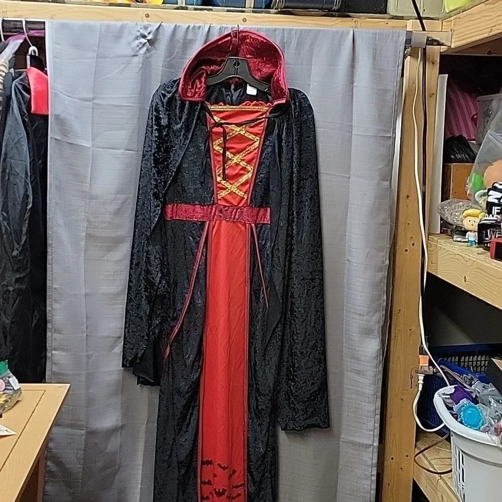 ‎Hocus pocus/vampress child's size XL-12-14 Halloween costume by Spooktacular